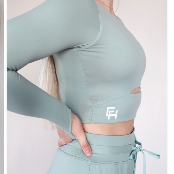 Flex cropped long sleeve -mint - Picture 2 of 4